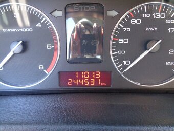 Peugeot 407 2.0 HDi ST Confort FAP - 17