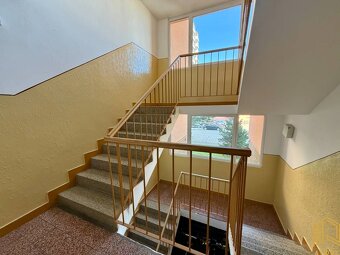 3- IZB. BYT (75m2) DVA BALKÓNY, KOMORA, SENICA - CENTRUM - 17