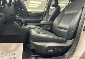 Subaru Outback 2.5 Executive 2020 | Záruka 129 kw - 17