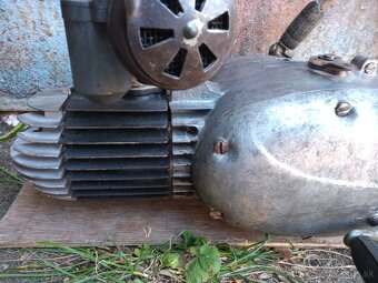 predám motor na Jawa 555 - 17