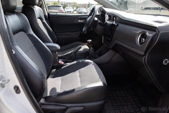 Toyota Auris 1.6 D-4D S&S Executive (2015). - 17