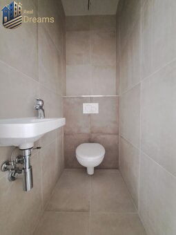 Priestranné novostavby 4-izbových rodinných domov v meste Ša - 17