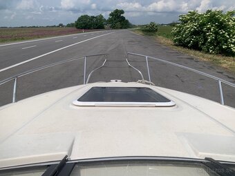 Motorový čln REGAL 2150, Volvo Penta 5GL - 17