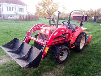 Traktor , malotraktor s čelným nakladačom - 17