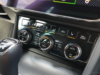 Škoda Superb Combi 2.0 TDI SCR Sportline 4x4 DSG - 17