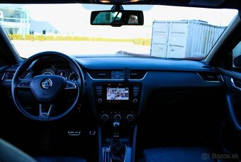 Škoda Octavia Combi 2.0 TDI RS DSG - 17