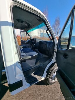 IVECO DAILY 3-stranny sklapac iveco daily 65c17  6.5T  - 17