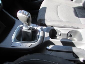 Hyundai i30 CW 1.6 CRDi Family - Možný odpočet DPH - 17