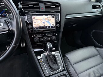 Volkswagen Golf Variant R 2.0tsi 300ps DSG 4Motion, panorama - 17