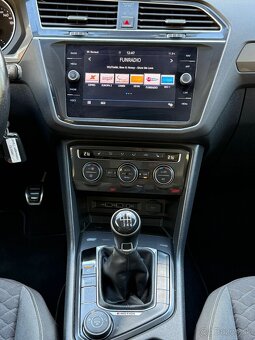 Volkswagen Tiguan 2.0 TDI 4x4  M6 Comfortline BlueMotion - 17