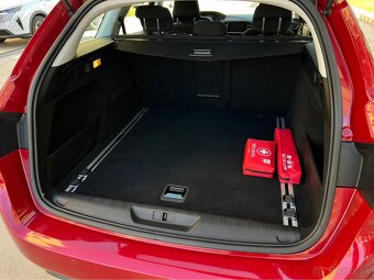 Peugeot 308 SW ALLURE - 17
