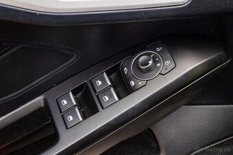 Ford Focus Kombi 1.0 / Nový motor / AJ NA SPLÁTKY / - 17