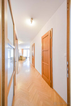 REZIDENCIA CASSOVAR - 3 IZB BYT ŽIEDLOVÁ,BALKÓN,2PARK.MIESTA - 17