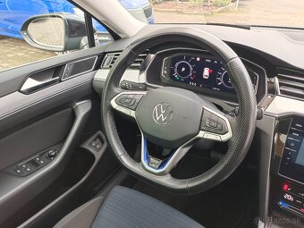 VW Passat B8 GTE Variant 1.4TSI 160kW DSG - záruka Autodraft - 17