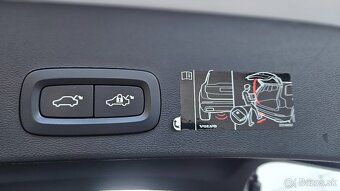 VOLVO XC40 T5 Plug-in Hybrid - odpočet DPH - 17