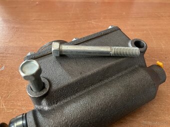 Uaz 469 Gaz, Volga predám diely na brzdy - 17