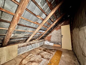 Útulný rodinný dom po rekonštrukcii v pokojnej časti Žiliny - 17