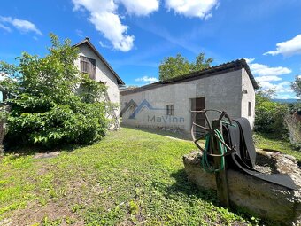 PREDAJ dom s garážou a pozem. v Oslany - 17