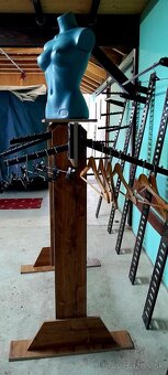 Zariadenie do predajne s textilom - 17