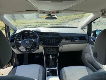 Volkswagen Touran 2.0TDi 110KW DSG 2019 - 17