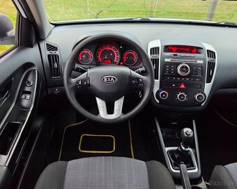 Kia Pro Ceed 1.6 CRDi 66KW/90PS R.V.08/2011 - 17