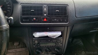Volkswagen Golf IV kombi 1,4i - 55kw benzín - 17