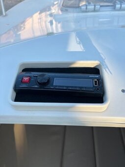OLYMPIA 570 motorový čln s motorom EVINRUDE E90 - r.v.2012 - 17