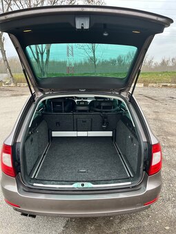 Škoda Superb Combi 2.0 TDi , DSG6 - 17