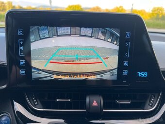 Toyota C-HR 1.8 hybrid E-CVT 72kw 2018 129000km SR - 17