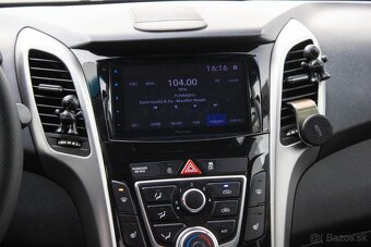 Hyundai i30 CW 1.6i CRDi VGT Family / AJ NA SPLÁTKY/ - 17