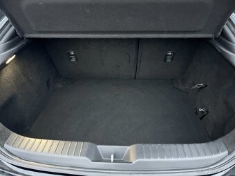 Mazda 3 2.0 AT Benzín + HEV 2020 - 17