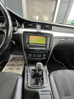 Škoda Superb 2.0TDI Xenon,Alcantara - 17