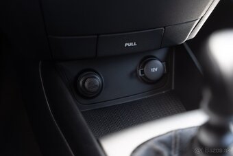 Hyundai i30 1.6 CRDi -Len 142tis. KM- NOVÉ STK - 17