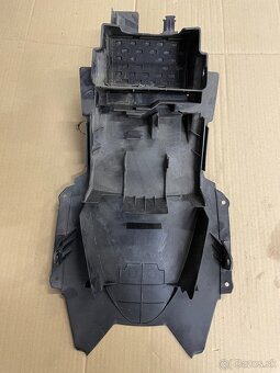 suzuki sv650 klapka  rele stupačka stojan tlmič - 17