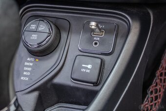 Jeep Compass 2.0L MJet 170 4WD Trailhawk A/T - 17