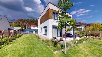 REZERVOVANÉ Nízkoenergetický 5i samostatne stojaci rodinný - 17