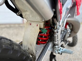 Unikatna Honda CR250R - 17