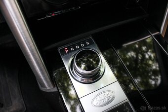 Land Rover Discovery 3.0D SDV6 HSE Luxury AWD A/T - 17