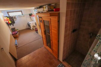 Exkluzívne na predaj 6iz. rodinný dom v  obci Moravany nad V - 17