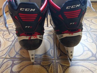 Brankárske korčule CCM Jetspeed FT2, 8,5 D, (užší provedení) - 17