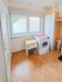 Malebný romantický domček pod lesom - 17