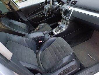 Volkswagen Passat R32 VR6 4x4 3.2 benzín 184kw Automat DSG - 17