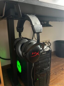 Herny PC + HyperX sluchadla a Studiovy mikrofon - 17