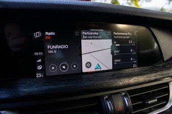 Alfa Romeo Stelvio - 17