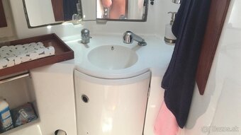 Plachetnice BENETEAU OCEANIS 351 - 17
