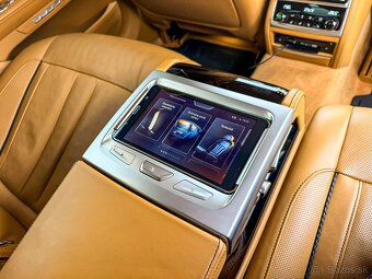 BMW Rad 7 750Li xDrive A/T - 17