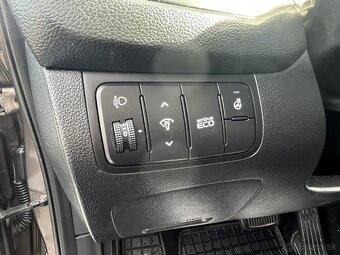 Kia Ceed SW 1.6 GDI AT 141tis.km - 17