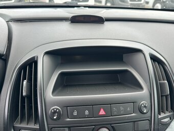 Opel Astra Sport Tourer - 17