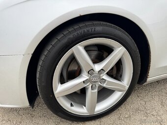 AUDI A4 AVANT 2.0 TDI - 17