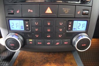 Volkswagen Touareg Individual V 10 5,0 TDI - 17